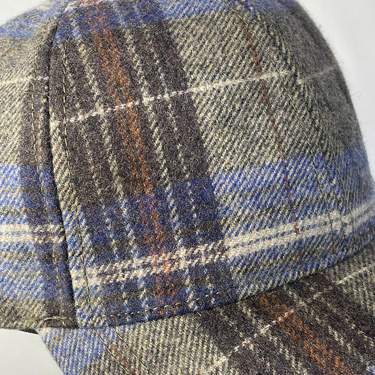 gorra cuadros azules