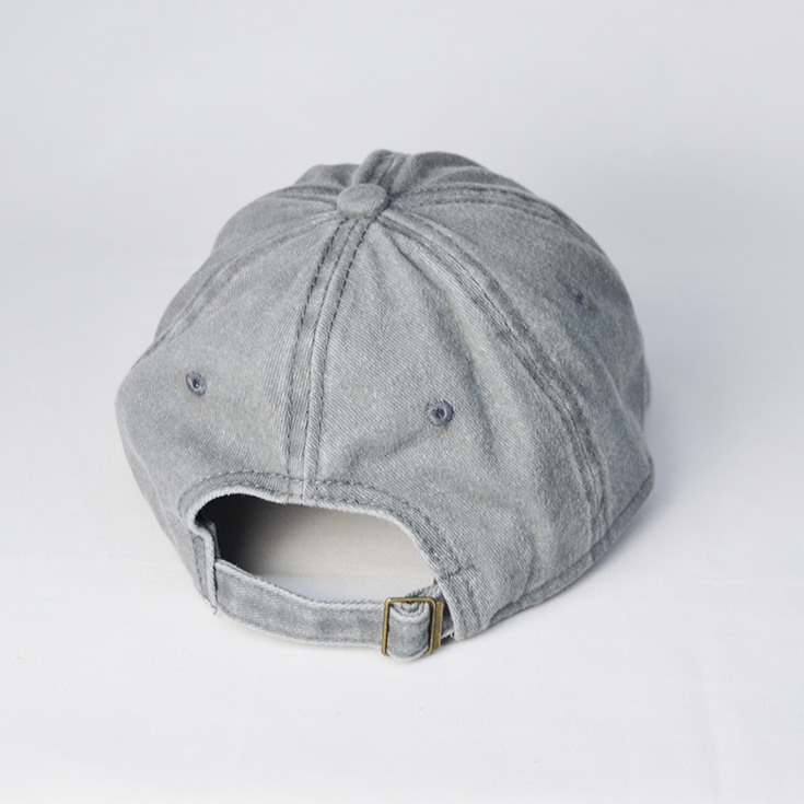 gorra gastada lisa gris