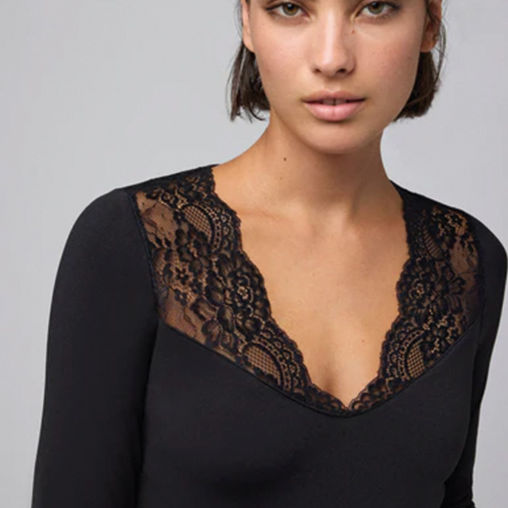 ysabel mora camiseta termica manga larga detalle encaje negro