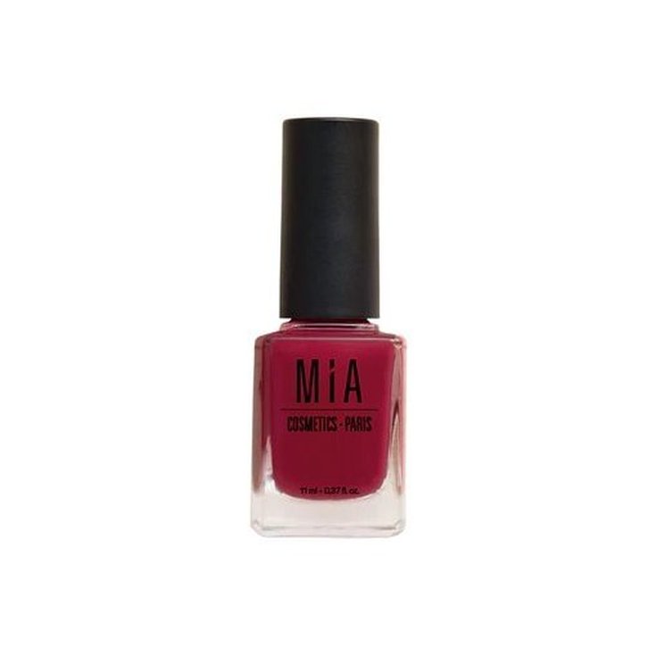 mia esmalde de uñas carmine