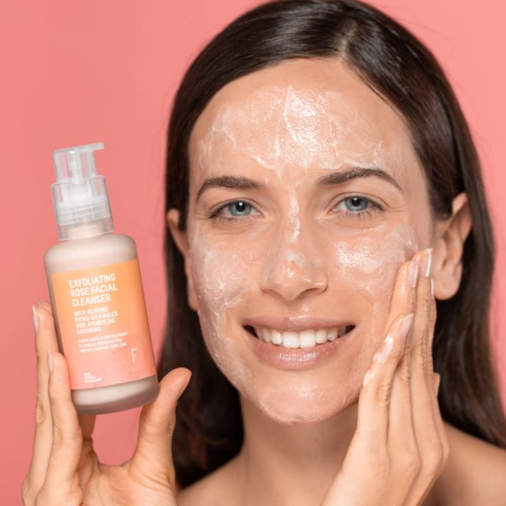 freshly cosmetics limpiador facial exfoliante rose 100ml.