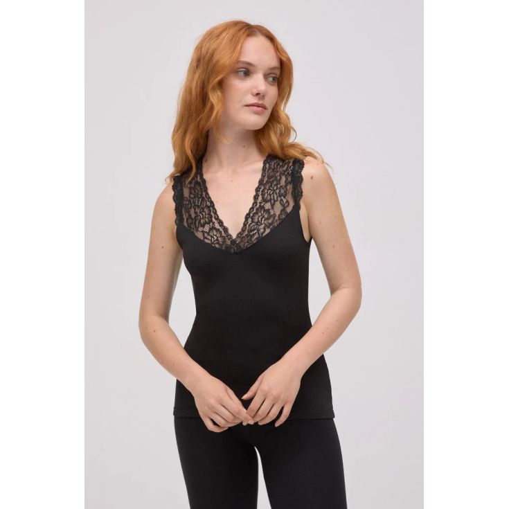 ysabel mora camiseta termica tirantes cuello pico con encaje negro