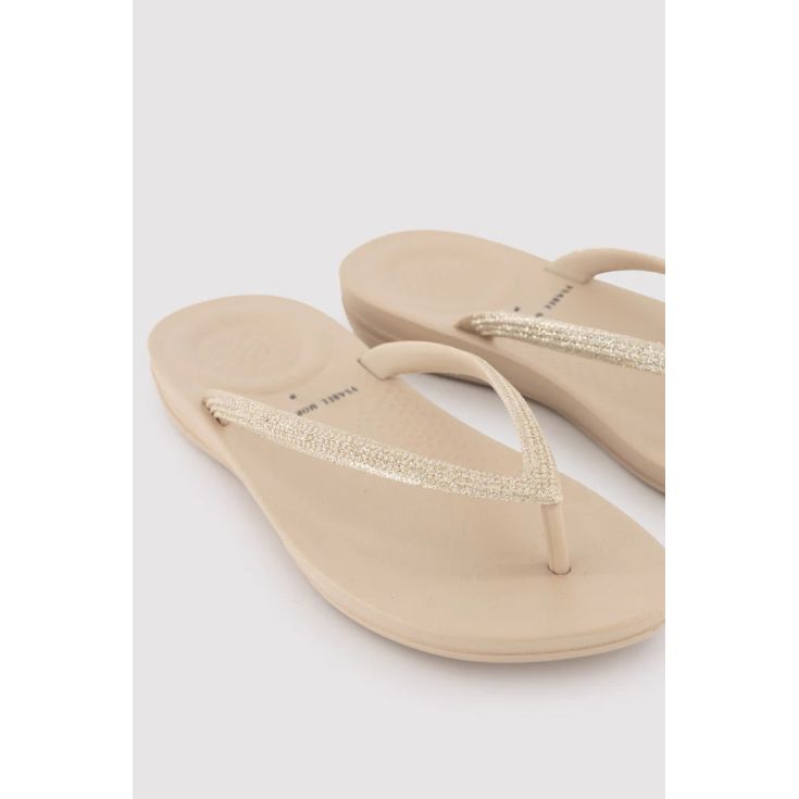 ysabel mora chancla tira brillante beige
