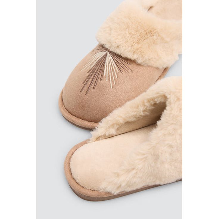 ysabel mora zapatilla beige pelo ysabel mora zapatilla beige pelo